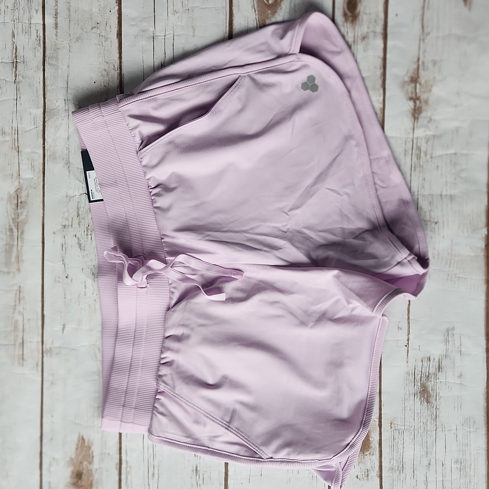 Women's shorts. New size small